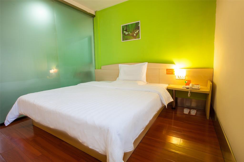 7Days Inn Guangzhou Jiaokou Subway Station 2Nd Room photo