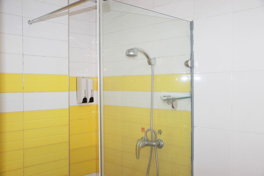 7Days Inn Guangzhou Jiaokou Subway Station 2Nd Room photo