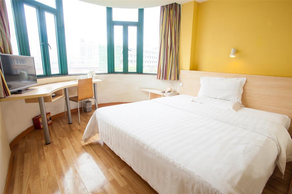7Days Inn Guangzhou Jiaokou Subway Station 2Nd Room photo